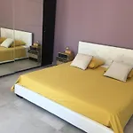 Gorgeous Mansion For 6 In Сasa de vacaciones