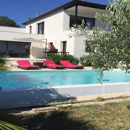Gorgeous Mansion For 6 In Barjac (Gard)
