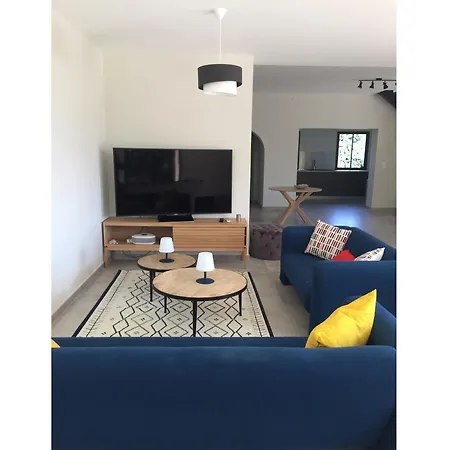 Gorgeous Mansion For 6 In Barjac (Gard)