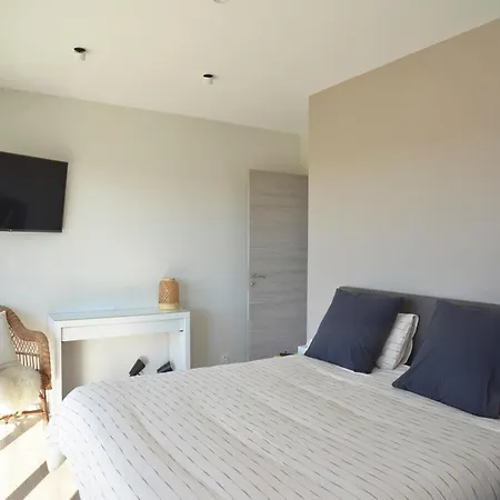 Gorgeous Mansion For 6 In